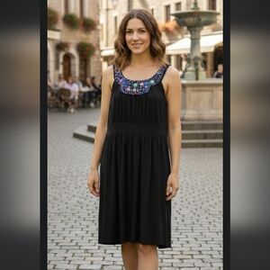 ❤️5/$25 EUC Cato Beaded Jewl Top